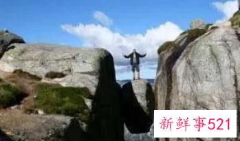 梦见脚下万丈深渊