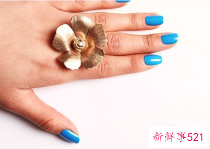 涂指甲油的步骤图