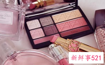 经常使用化妆品的危害