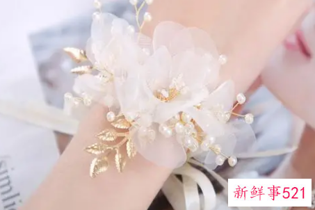 新娘戴了手腕花伴娘能带吗