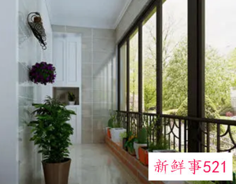 阳台吊顶用什么材料合适些呢