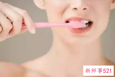 刷牙先刷左边还是右边