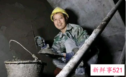 农民工拍千条视频记录城市变迁