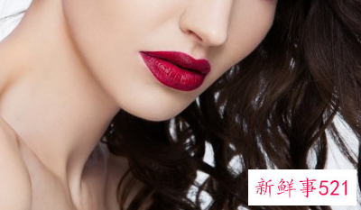 黄皮素颜涂什么颜色的口红