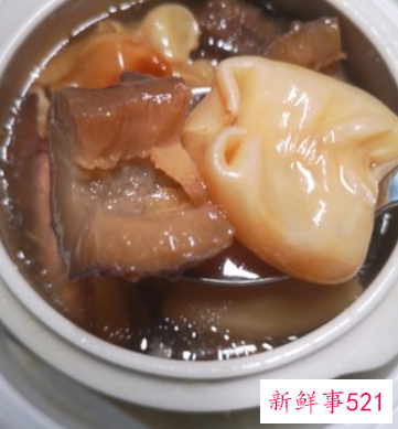 如何煲海参花胶汤