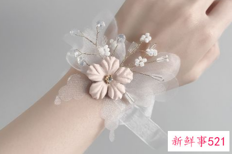 新娘戴了手腕花伴娘能带吗