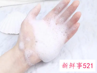 为什么脸上抹了护肤品感觉粘粘的