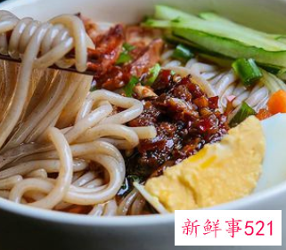 桂林米粉和米饭哪个热量大