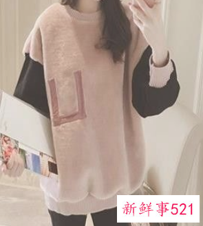 圆领卫衣怎么搭配