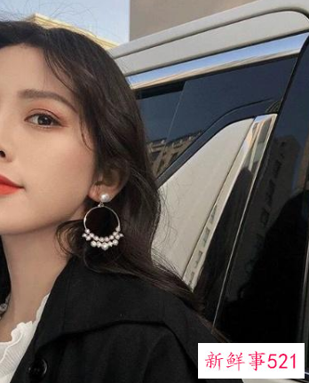 30岁女人发型减龄卷发