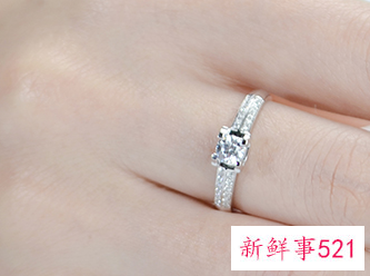 男人到什么程度会送戒指