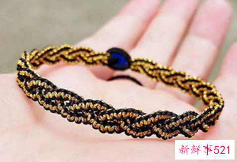 女生带手链带什么