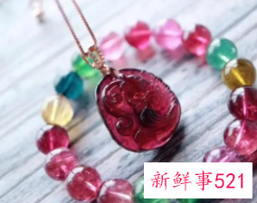 女人戴碧玺好还是水晶好