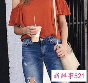 夏天牛仔裤搭配什么上衣好