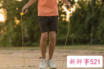 跳绳前脚掌着地