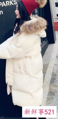 羽绒服搭配什么帽子好看