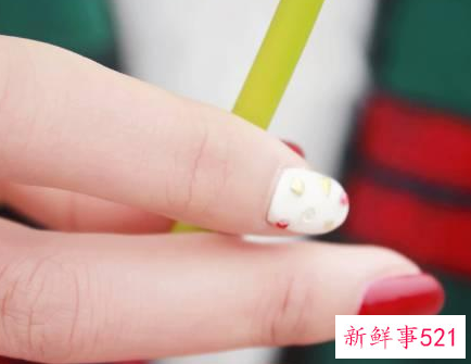 抹指甲油对指甲好吗