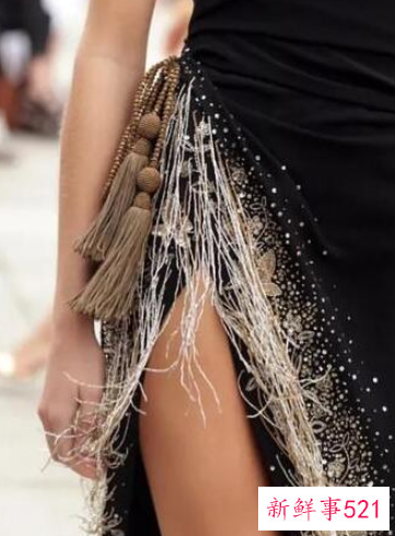 肉色丝袜怎么搭配好看