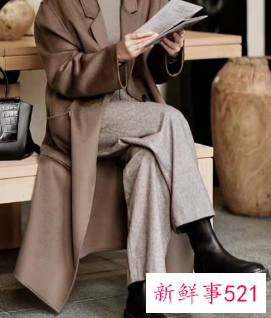 皮肤黑穿什么颜色大衣