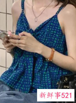 穿细吊带里面穿什么内衣