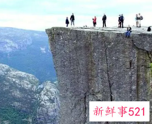 梦见平安下到悬崖底部