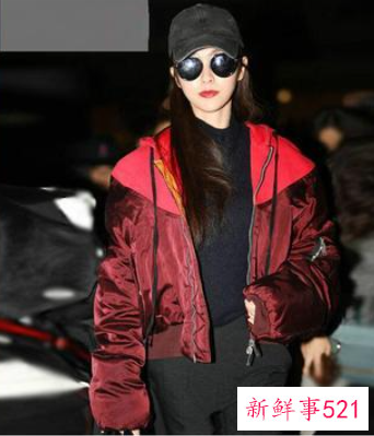 脸黑的人适合穿什么颜色的衣服