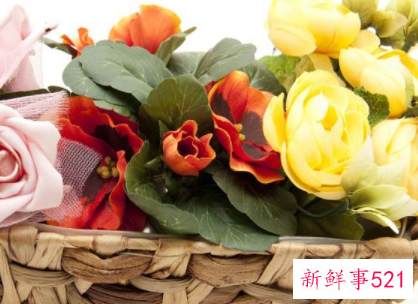 送给女朋友生日花卡片写什么