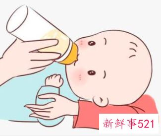 如何让宝宝吃到乳房外侧的奶