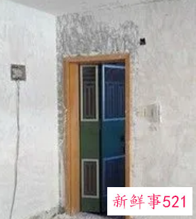 自己动手简单旧房翻新贴墙纸