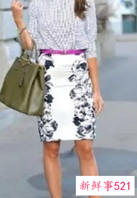 绿鞋配什么衣服