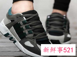 灰色鞋子搭配什么颜色裤子好看