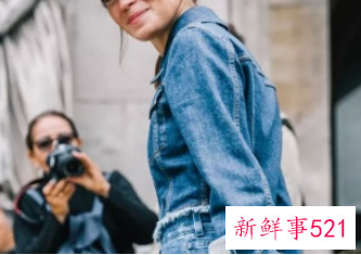 什么颜色的衣服穿着显白显年轻