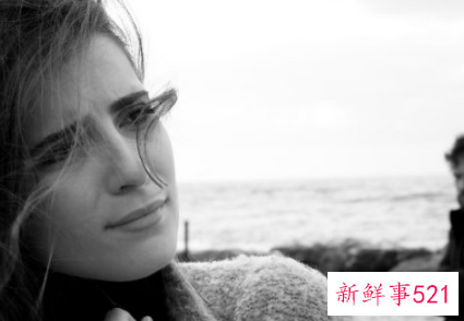 一个男人对一个女人又爱又恨怎么办