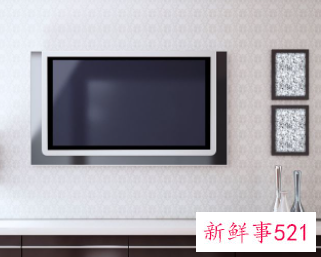 电视上面挂什么好看