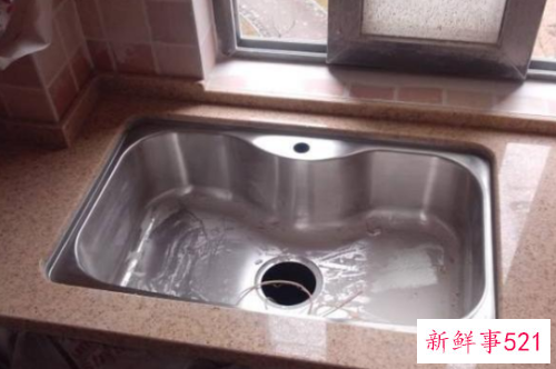 橱柜台面保养技巧