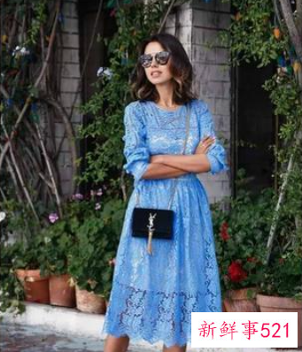 脸黑的人适合穿什么颜色的衣服