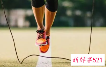 跳绳前脚掌着地