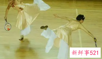 柔力球技术要点