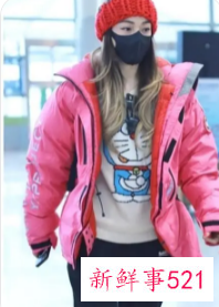 羽绒服搭配什么帽子好看