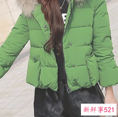 短款女羽绒服搭配