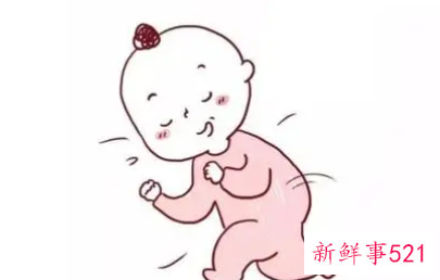 新生儿睡觉时要侧躺还是平躺