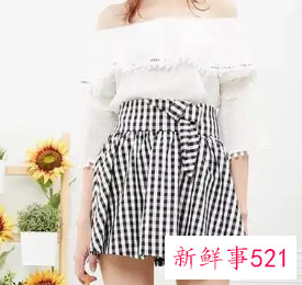 一字肩上衣搭配图片