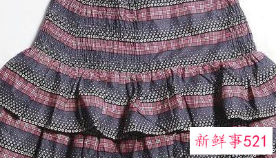 高腰开叉半身裙长裙搭配什么上衣