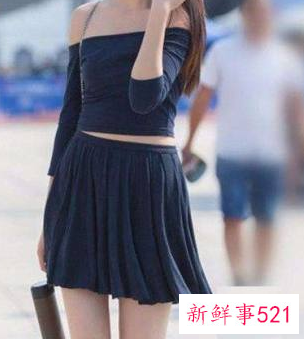 一字肩上衣搭配图片