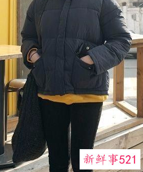 短款女羽绒服搭配