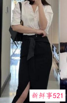 高腰开叉半身裙长裙搭配什么上衣