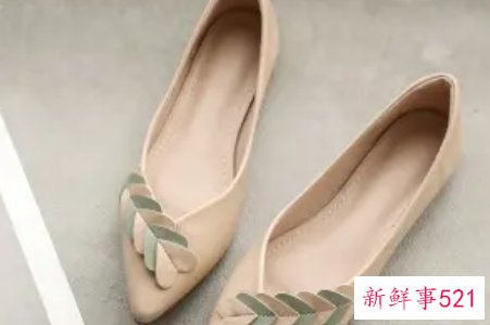 鞋子搭配不仅要选款还要选色