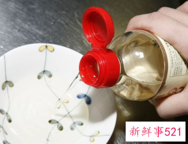 厨房突然有刺鼻味道