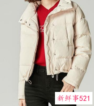 短款女羽绒服搭配