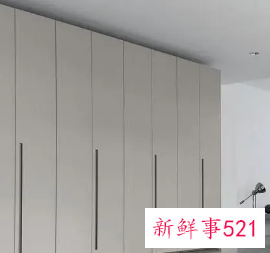 门和柜子的颜色一样好看吗